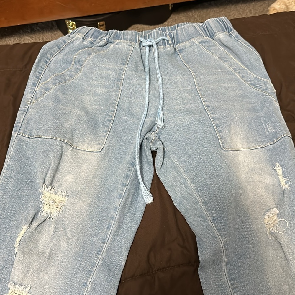 Jeans - Picture 2 of 9